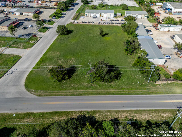100 Nell Deane Property Photo 7