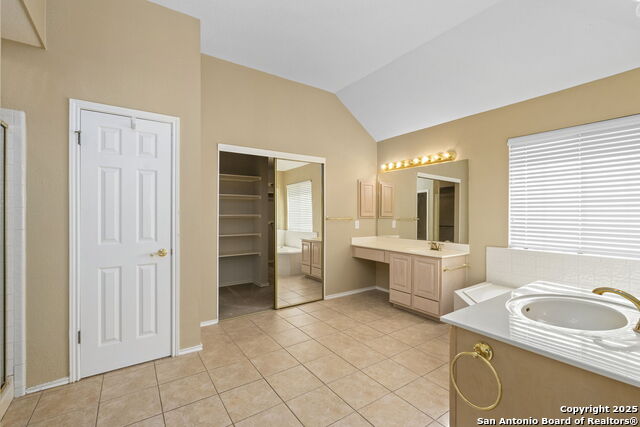 11 Yateswood Property Photo 26