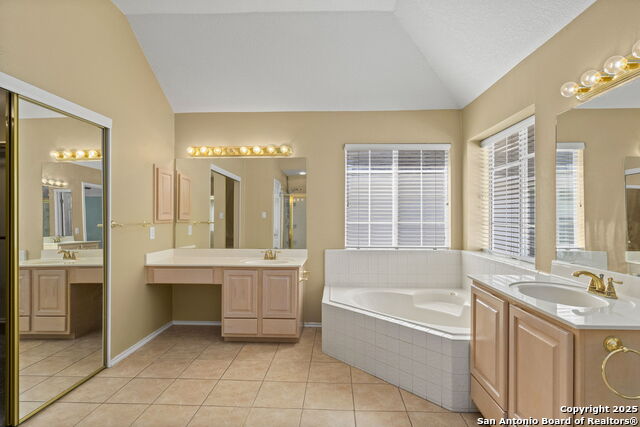 11 Yateswood Property Photo 28