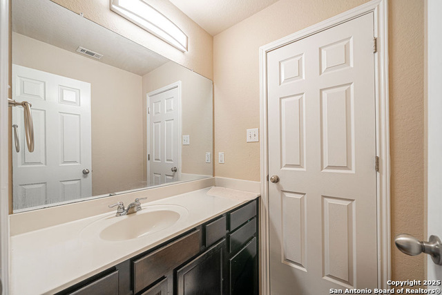 5902 Akin Pl Property Photo 6