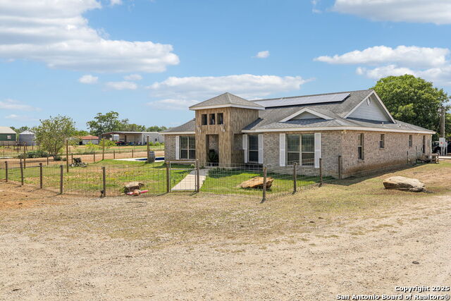 2355 Stuart Rd Property Photo 2