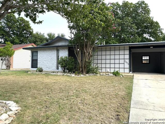 3606 Versailles Property Photo 1