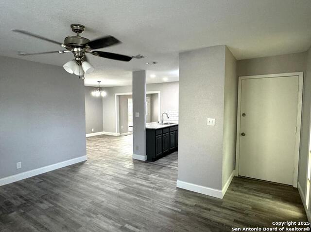 3606 Versailles Property Photo 5