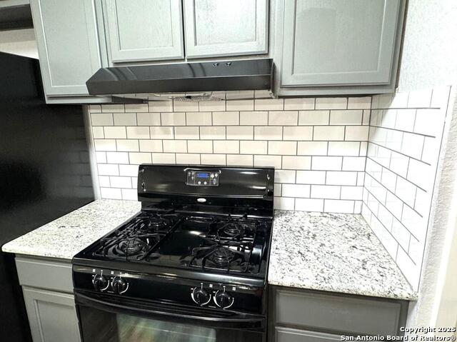 3606 Versailles Property Photo 9