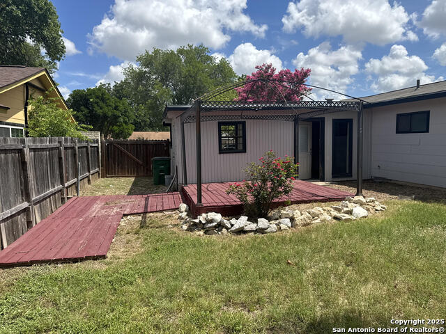 3606 Versailles Property Photo 22