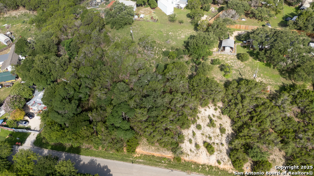 235 Sir Arthur Property Photo 5