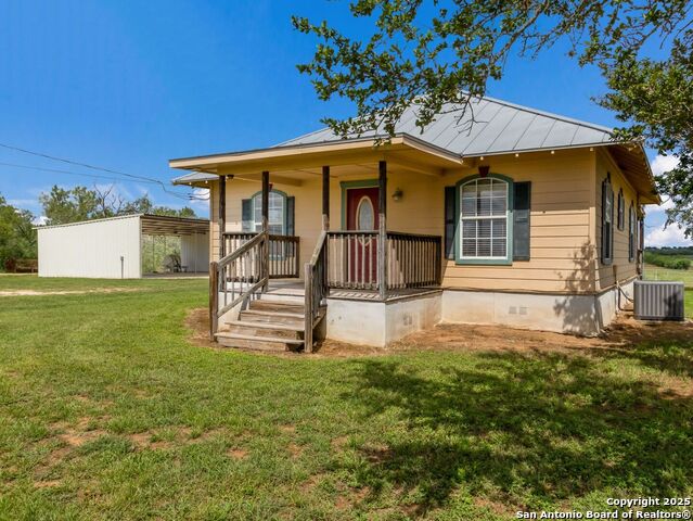 8894 E Loop 1604 Property Photo 1