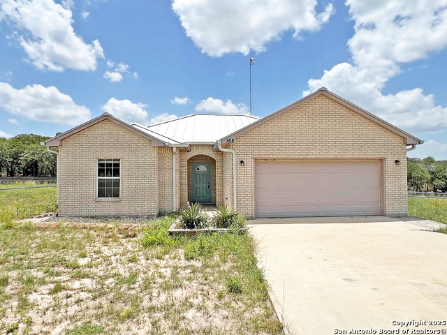 168 Great Oaks Blvd Property Photo 1
