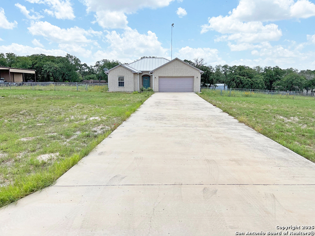 168 Great Oaks Blvd Property Photo 4