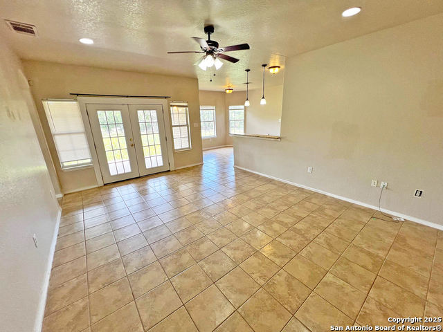 168 Great Oaks Blvd Property Photo 8