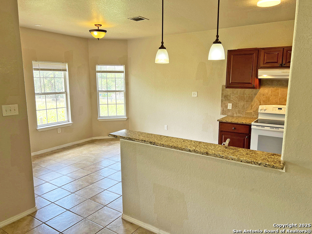 168 Great Oaks Blvd Property Photo 10