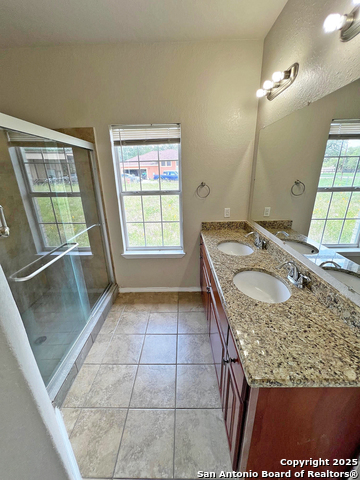 168 Great Oaks Blvd Property Photo 23