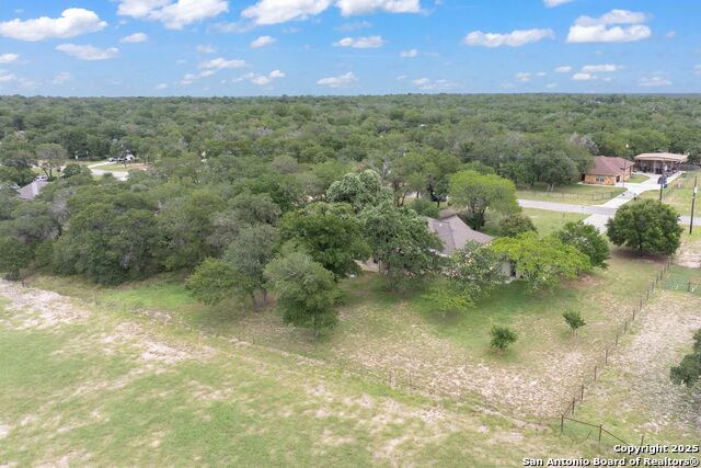 173 Great Oaks Property Photo 32