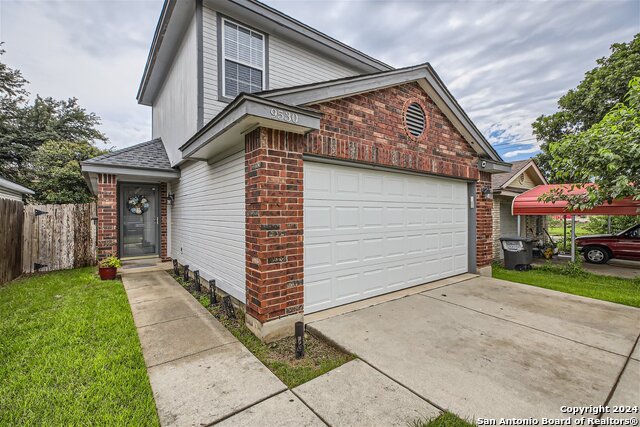 9530 Swans Crossing Property Photo 1
