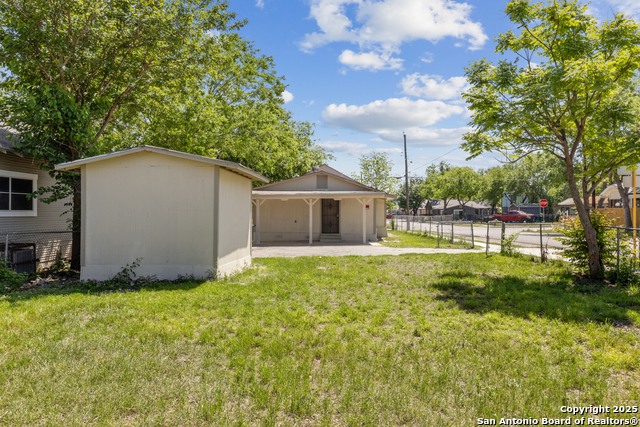 2121 San Fernando Property Photo 8