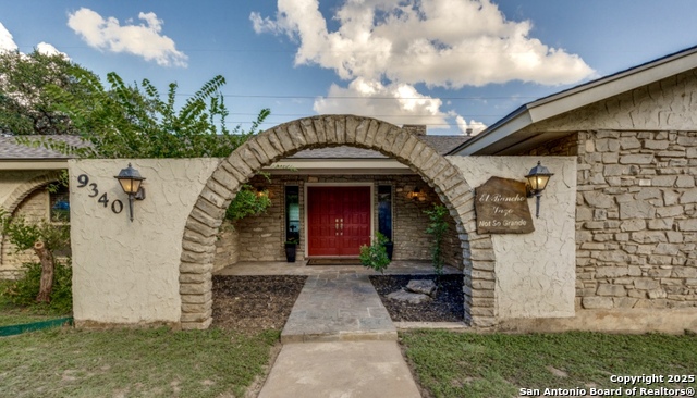 9340 Teakwood Lane Property Photo 1