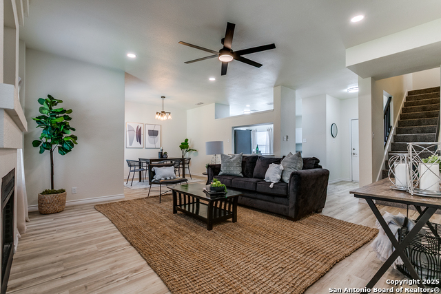 5938 Larkmeadow Dr Property Photo 2