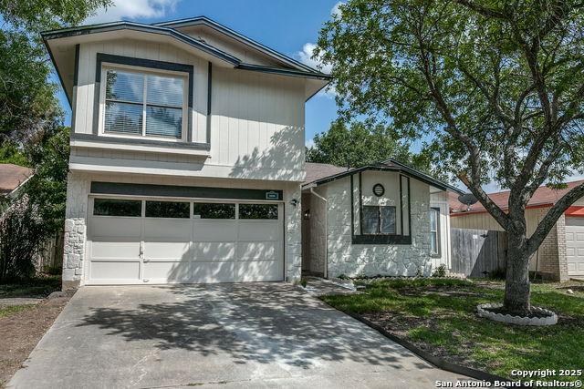 5938 Larkmeadow Dr Property Photo 4