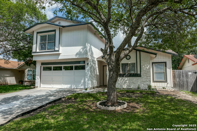 5938 Larkmeadow Dr Property Photo 5