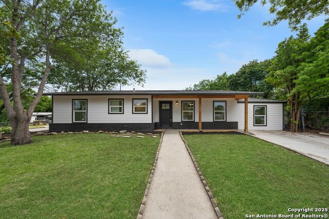 102 Westknoll Property Photo 1