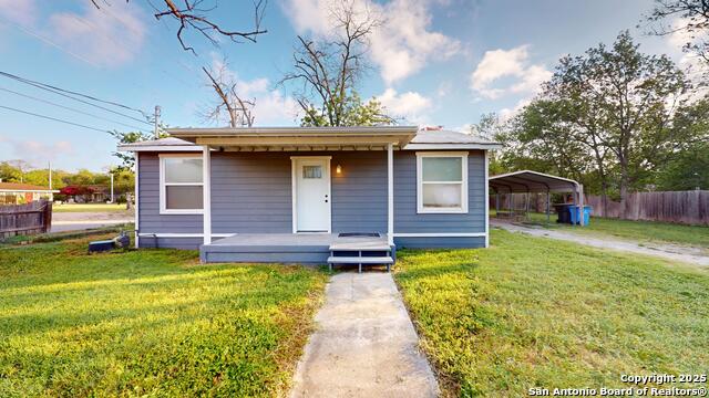 604 New Braunfels Property Photo 1