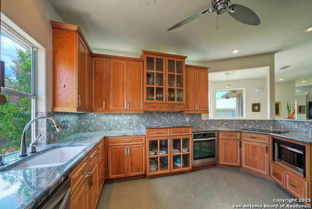 204 N Waterway Dr Property Photo 27