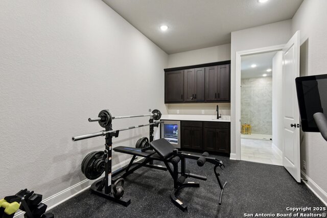 22810 Avon Property Photo 4