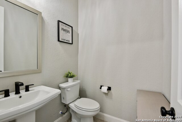 22810 Avon Property Photo 13