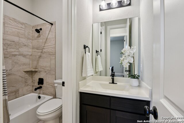 22810 Avon Property Photo 17