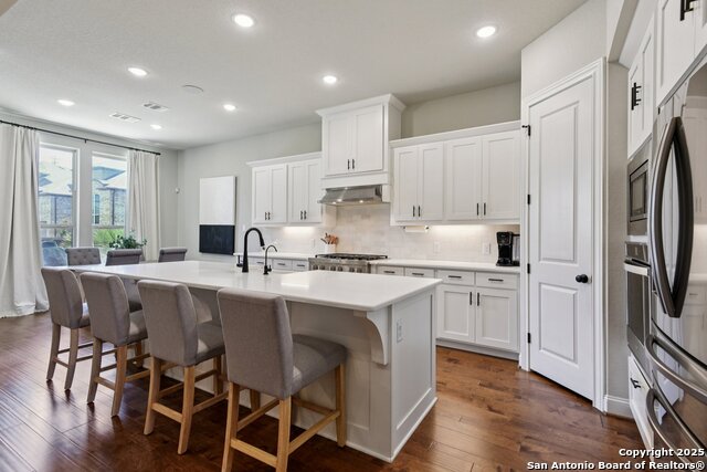 22810 Avon Property Photo 25