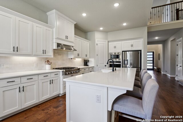22810 Avon Property Photo 26