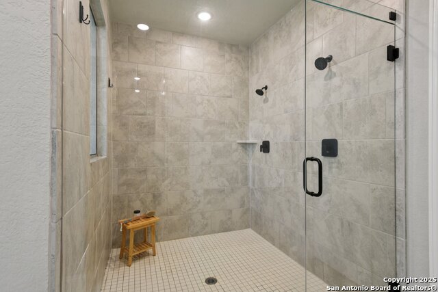 22810 Avon Property Photo 34