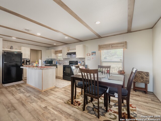 385 Ridge Trail Property Photo 7