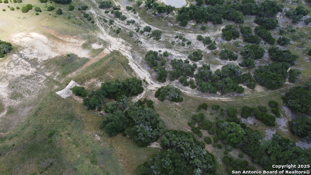 704 & 705 Roland Run Property Photo 7