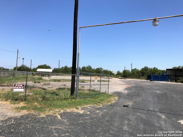 211 Fm 1581 Property Photo 6