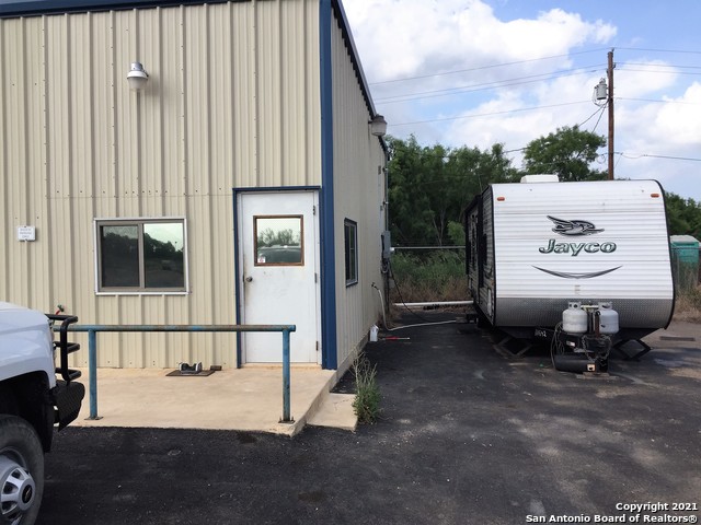 211 Fm 1581 Property Photo 17