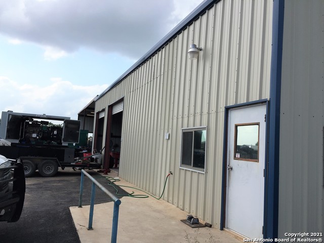 211 Fm 1581 Property Photo 18