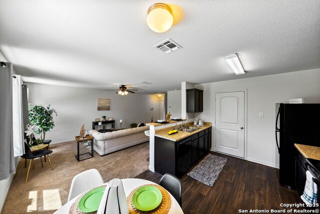 3827 Southton View Property Photo 9