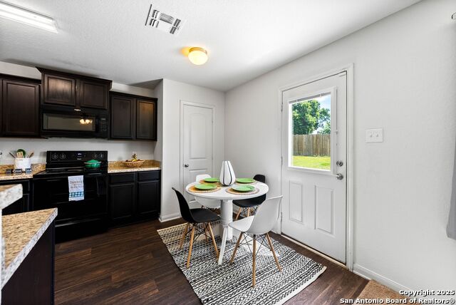 3827 Southton View Property Photo 11