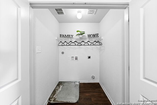 3827 Southton View Property Photo 23