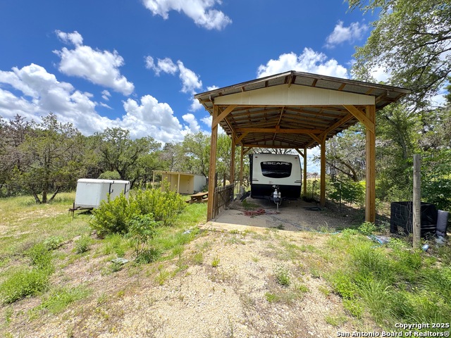 789 Rambling Property Photo 2