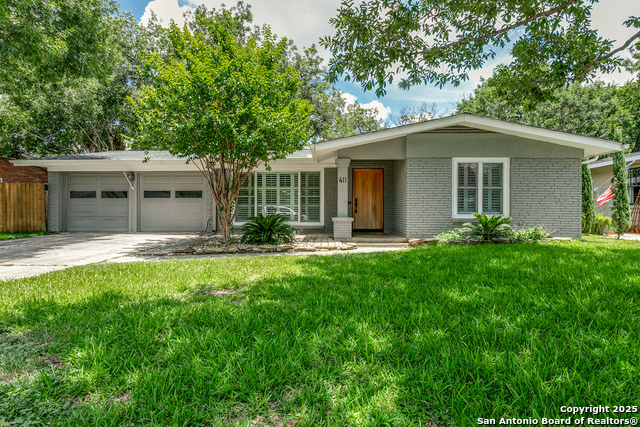 411 E Nottingham Property Photo 1