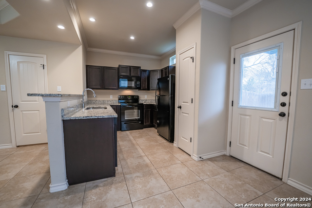 6642 Mia Way Property Photo 8