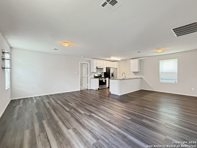 1215 Robbins Property Photo 1