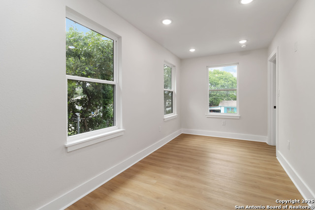 237 Carle Ave Property Photo 11