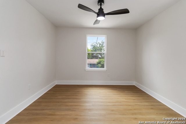 237 Carle Ave Property Photo 13