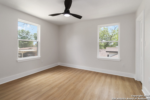 237 Carle Ave Property Photo 14