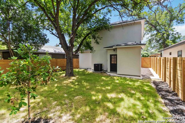 237 Carle Ave Property Photo 19