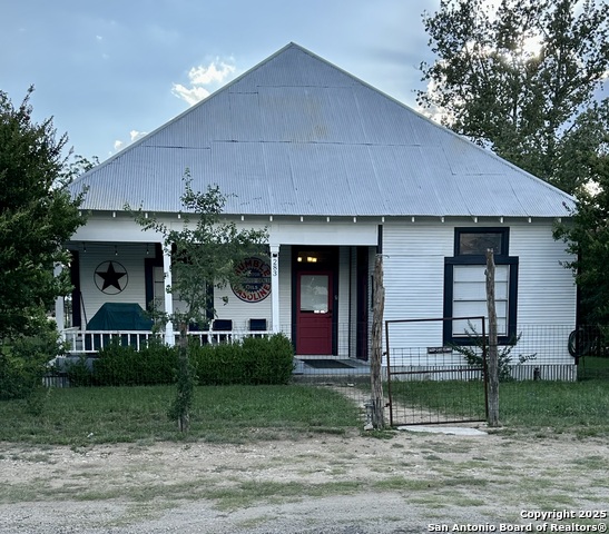 283 Sycamore Property Photo 1