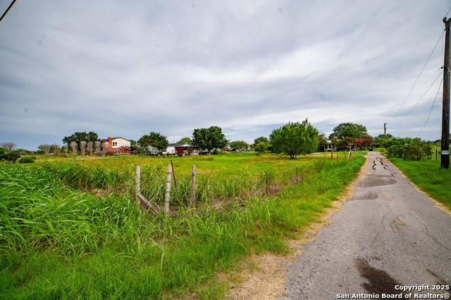 9470 Fm 1346 Property Photo 14